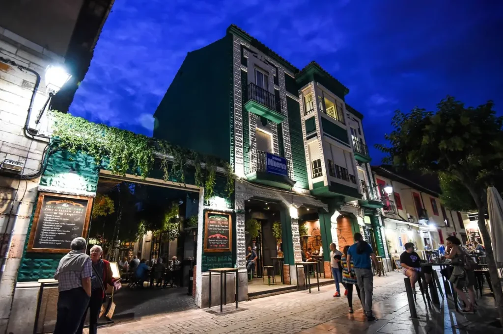 Barrio Romántico de noche