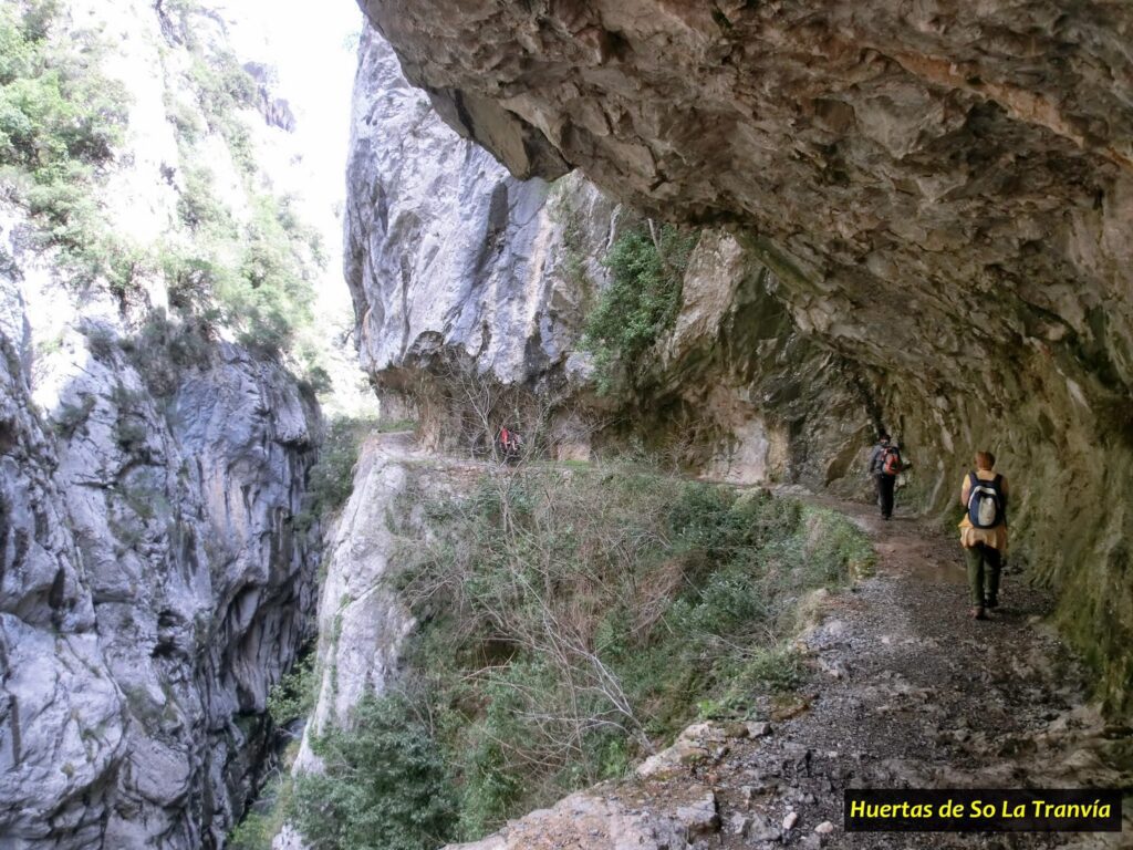 Ruta de Valdeón a Caín