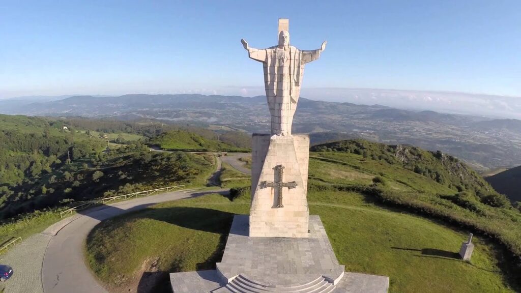 Cristo en monte Naranco