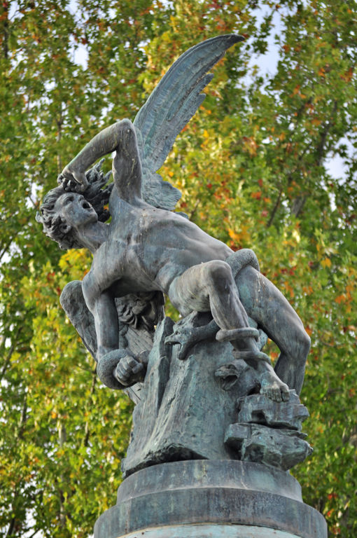 estatua-del-angel-caido